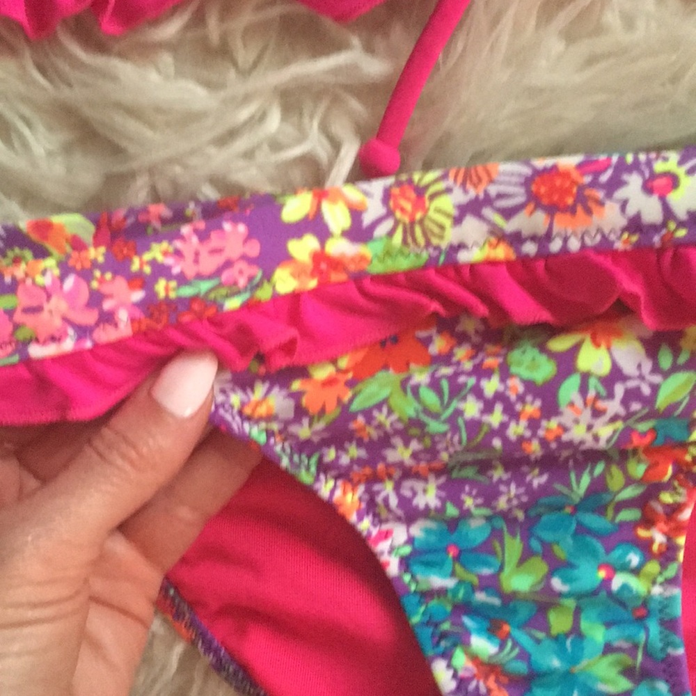 ✨Victoria’s Secret Pink Ruffled Bikini💕 - Picture 3 of 7
